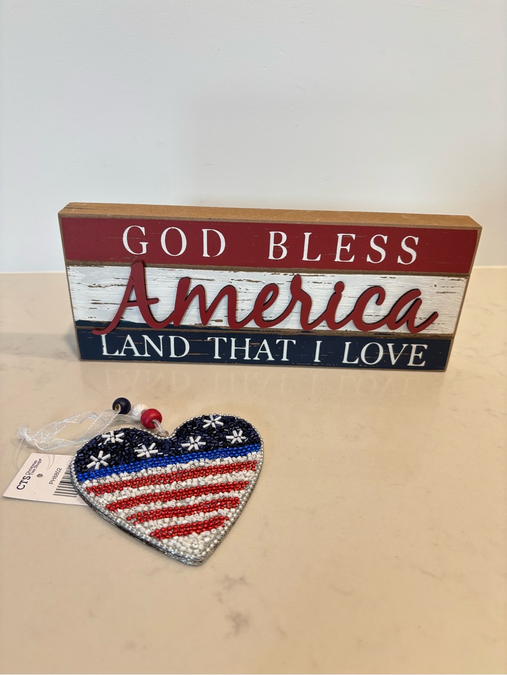 Americana USA wooden sign heart charm ornament